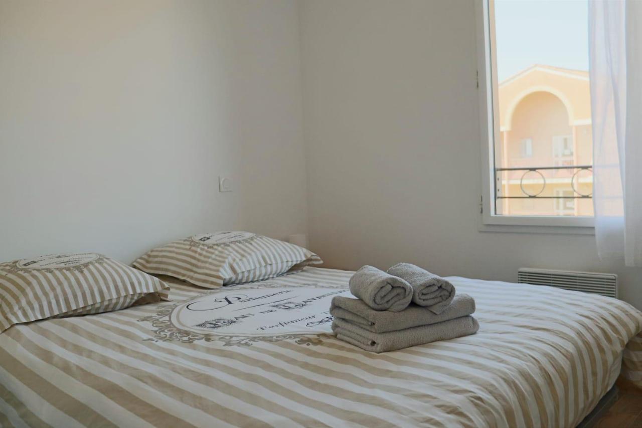Uzes Centre La Terrasse Des Capucines Avec Garage Privee Apartment Екстериор снимка